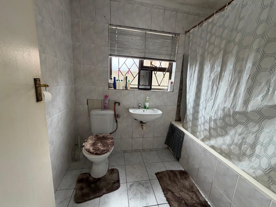 2 Bedroom Property for Sale in Hazendal Western Cape